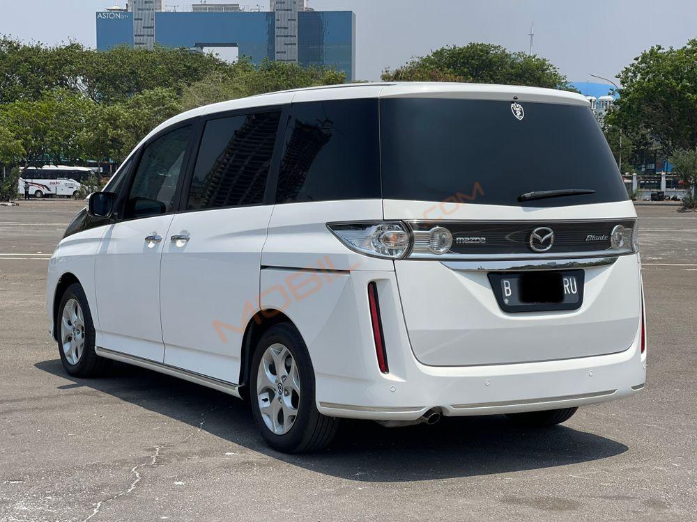 Mobil Mazda Biante 2014