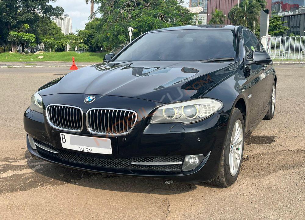 Mobil BMW 5 Series 2013
