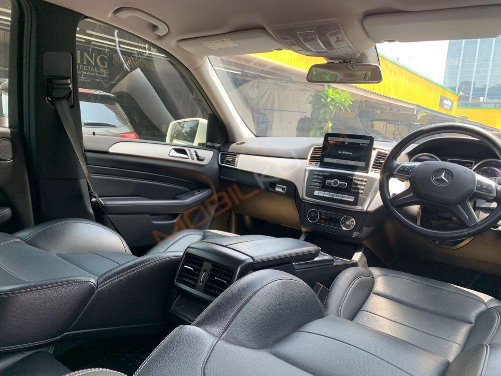 Mobil Mercedes-Benz ML 2013