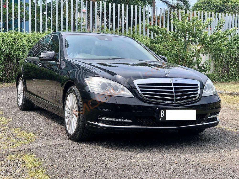 Mobil Mercedes-Benz S-Class 2011
