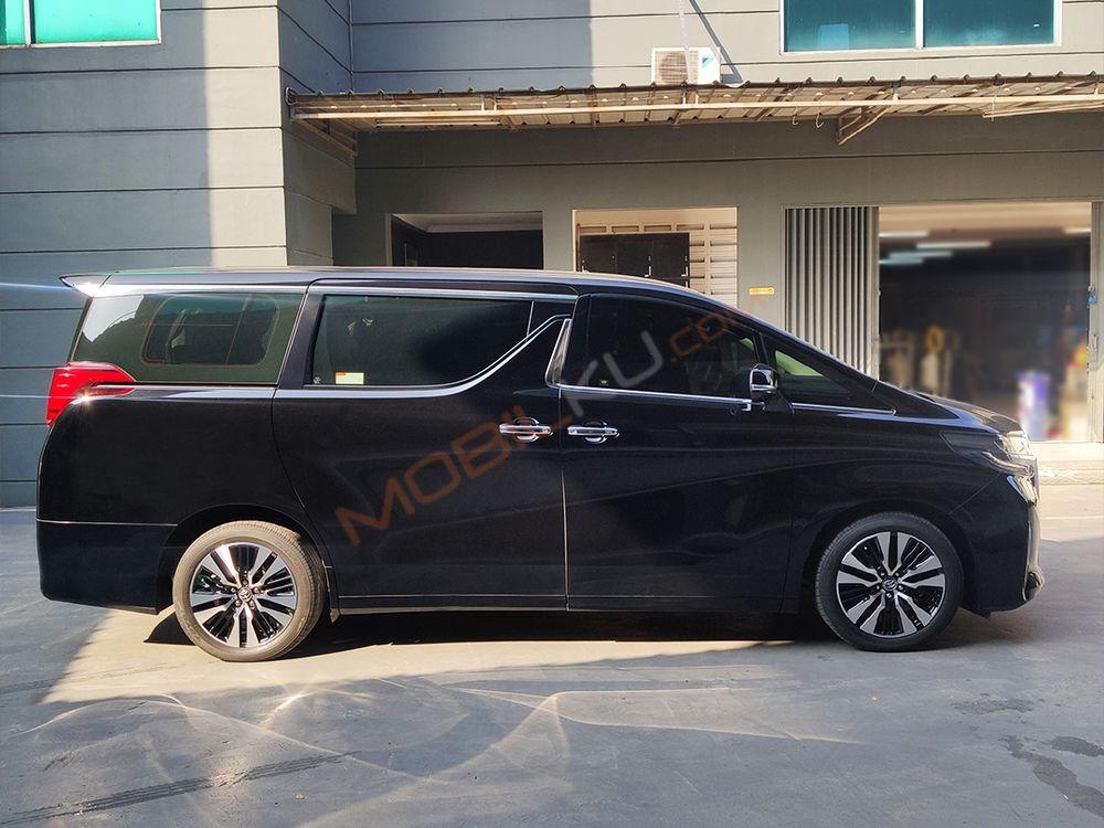 Mobil Toyota Alphard 2018
