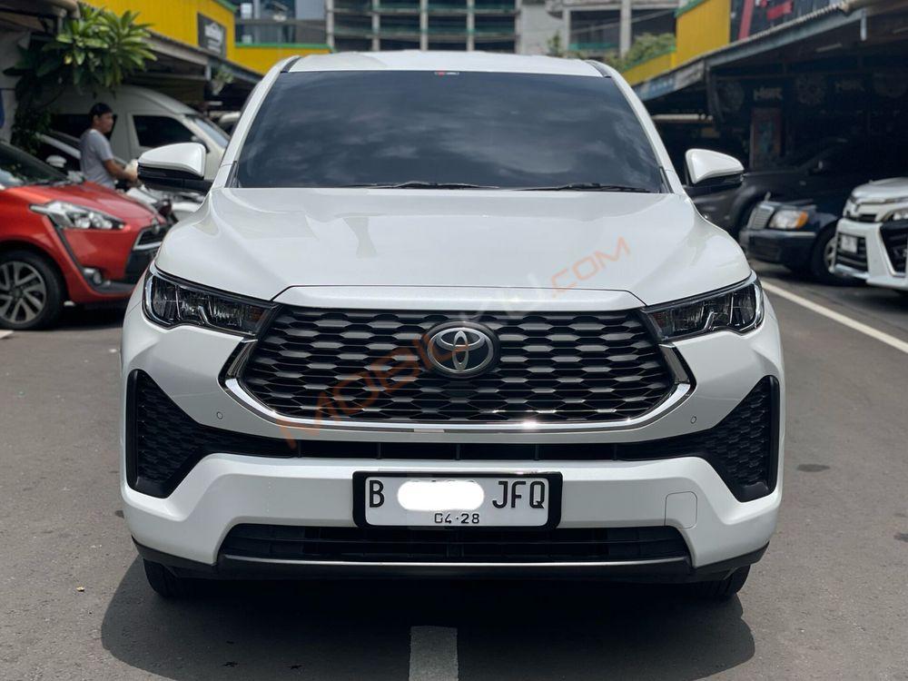 Mobil Toyota Kijang Innova Zenix 2023