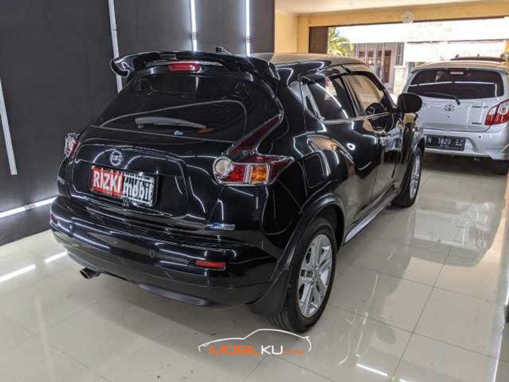 Mobil Nissan Juke 2012