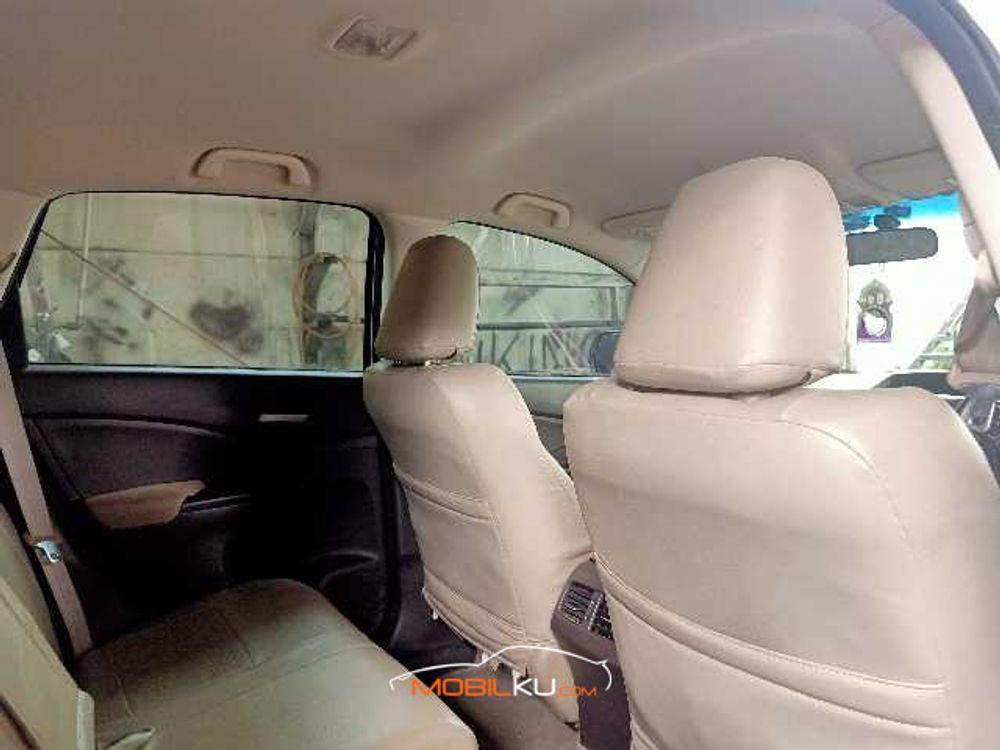 Mobil Honda CR-V 2014