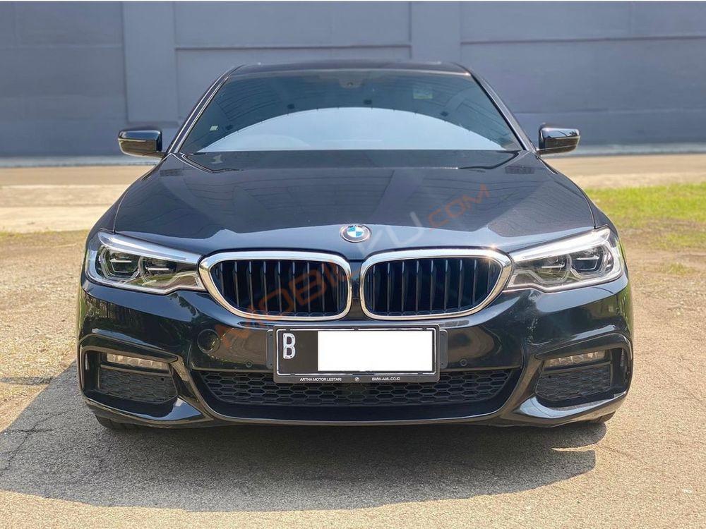 Mobil BMW 5 Series 2020