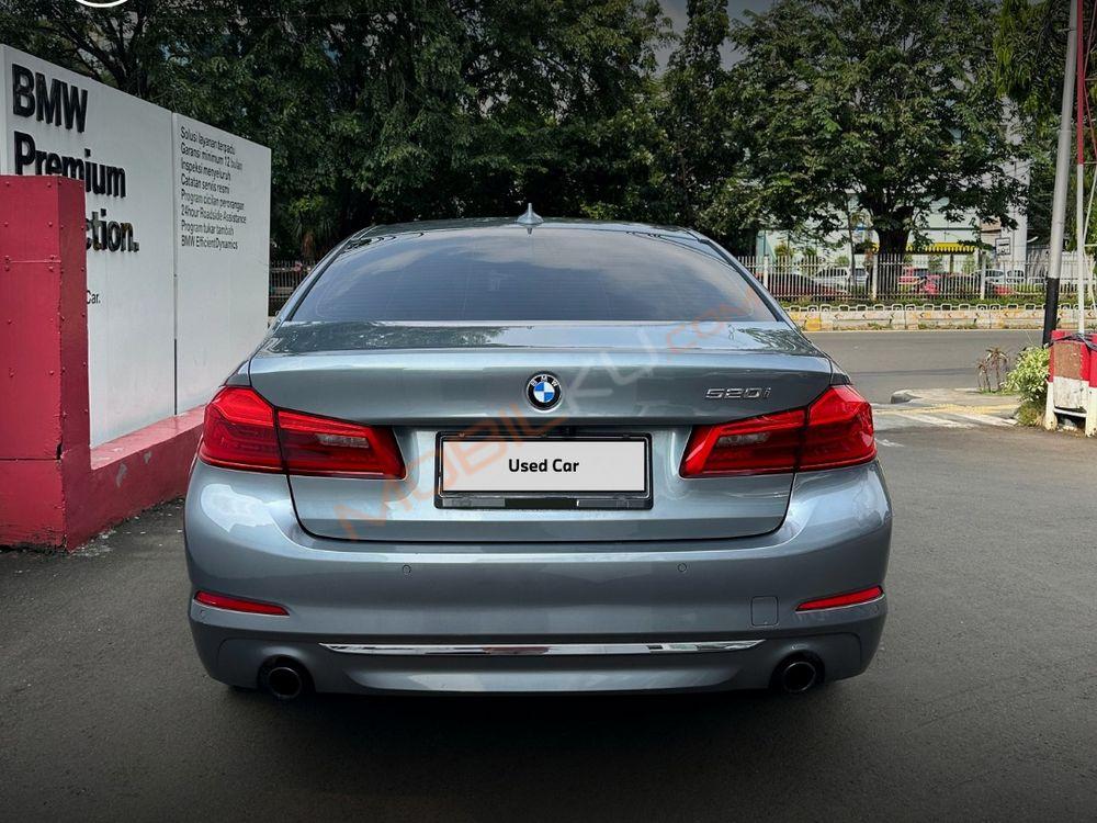 Mobil BMW 5 Series 2018