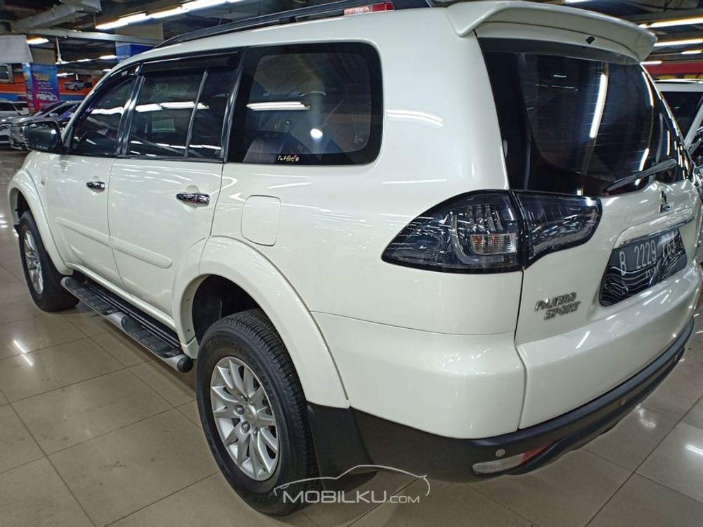 Mobil Mitsubishi Pajero Sport 2011