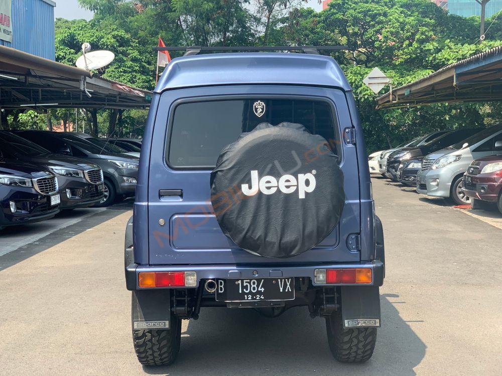 Mobil Suzuki Katana 2005