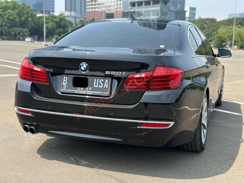 Mobil BMW 5 Series 2016
