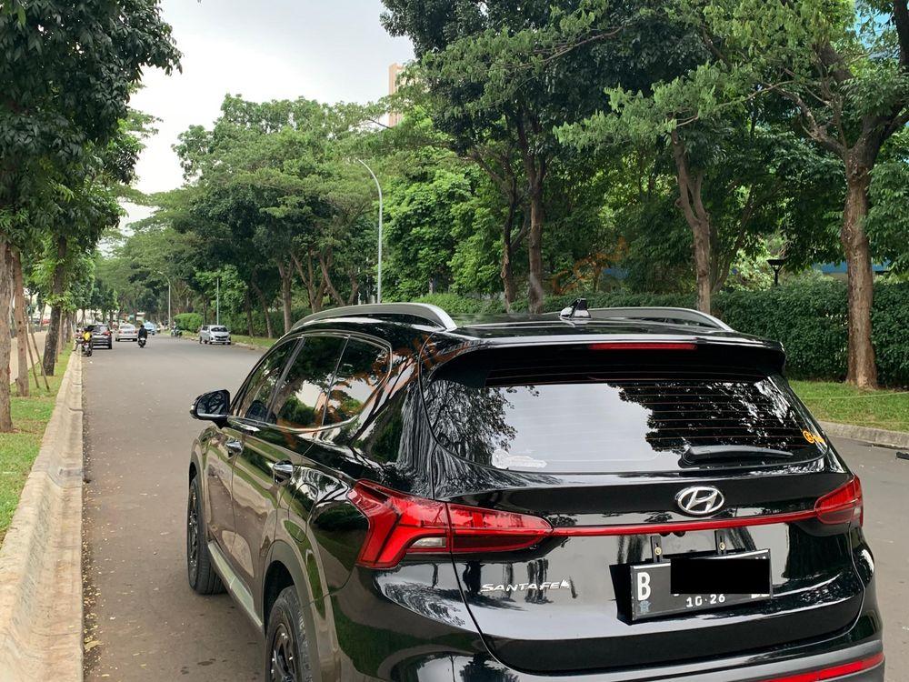 Mobil Hyundai Santa Fe 2021