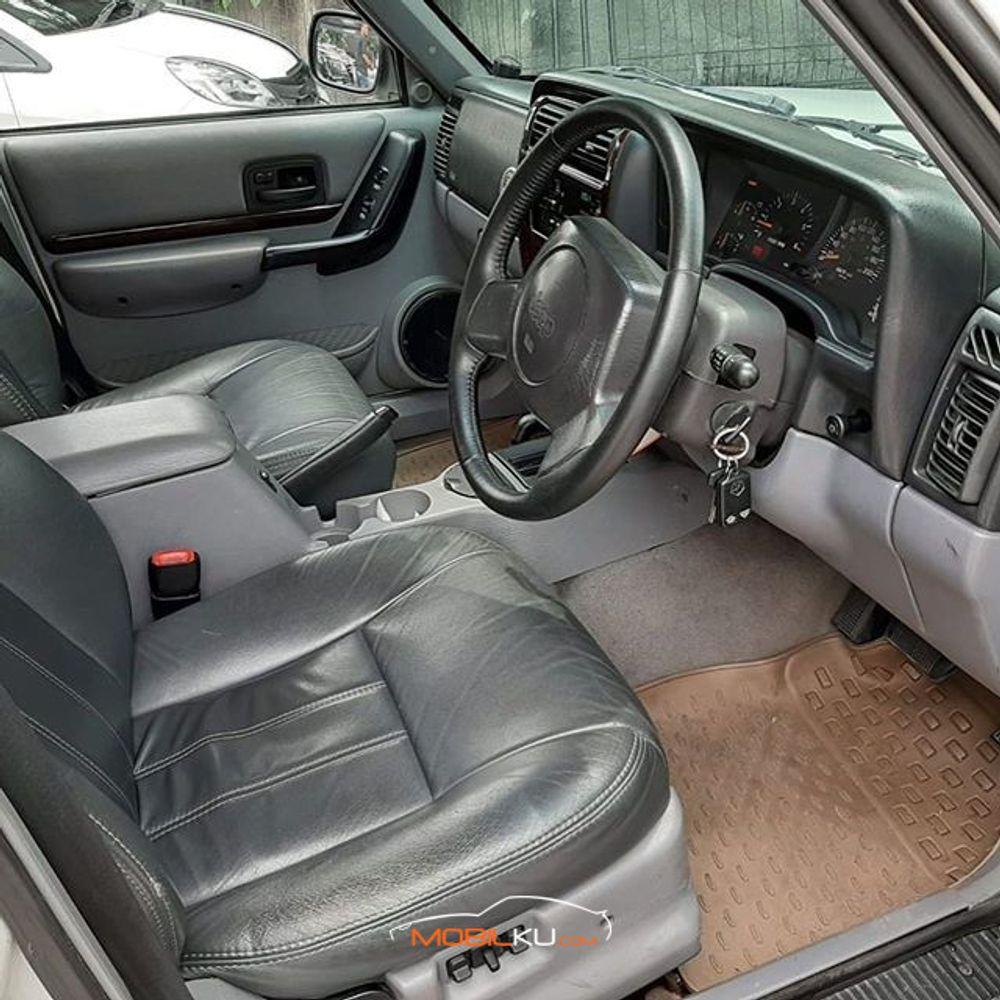 Mobil Jeep Cherokee 1998