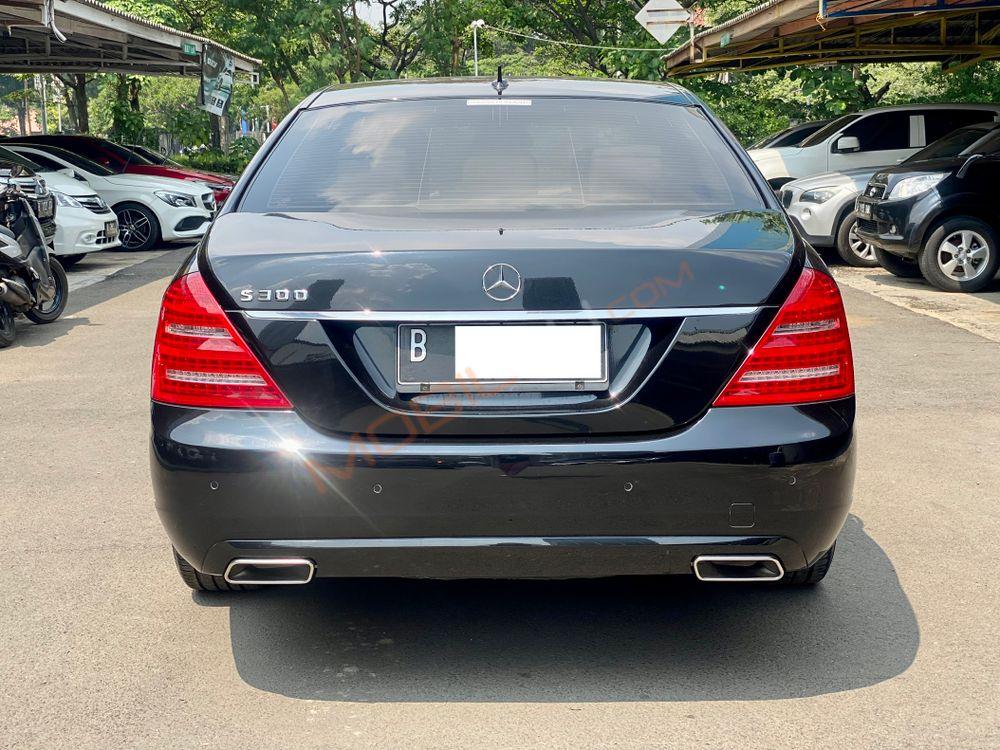 Mobil Mercedes-Benz S-Class 2011