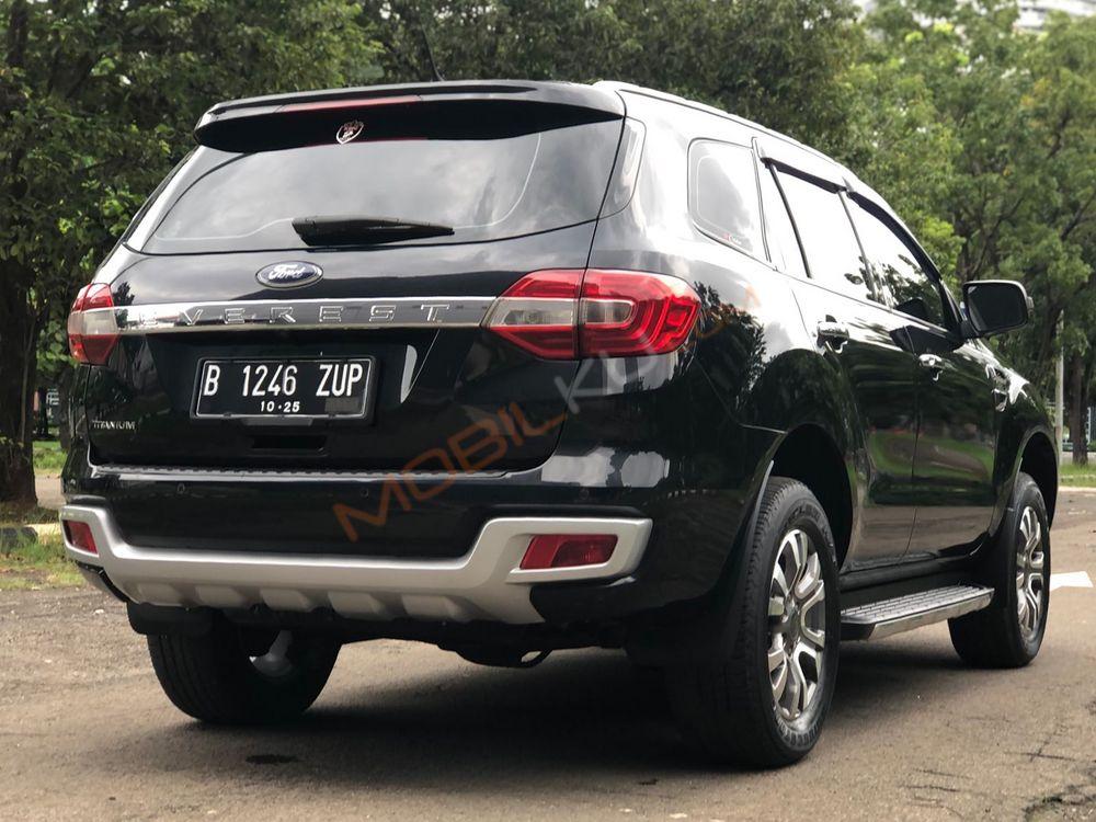 Mobil Ford Everest 2015