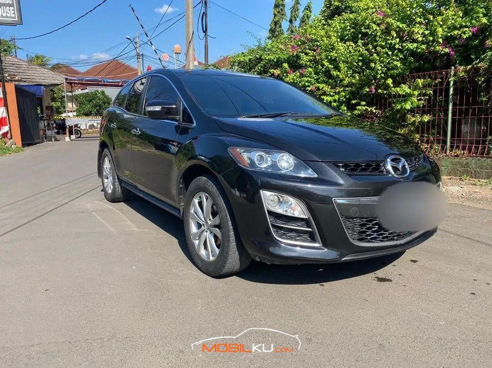 Mobil Mazda CX-7 2011