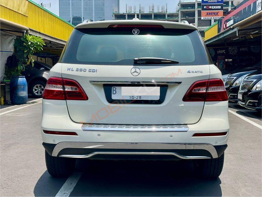 Mobil Mercedes-Benz ML 2013