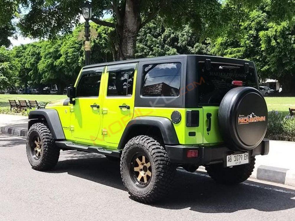 Mobil Jeep Wrangler 2012