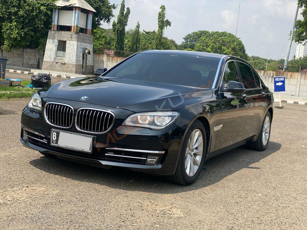 Mobil BMW 7 Series 2016