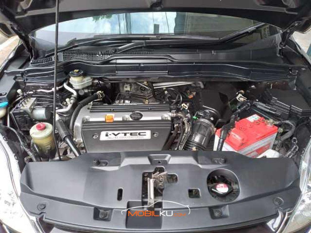 Mobil Honda CR-V 2011