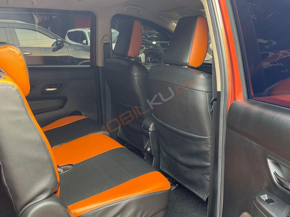 Mobil Suzuki XL7 2022