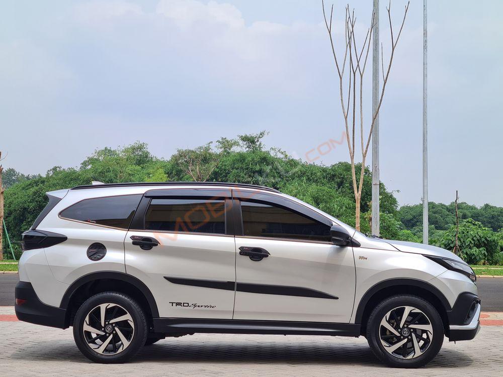 Mobil Toyota Rush 2019