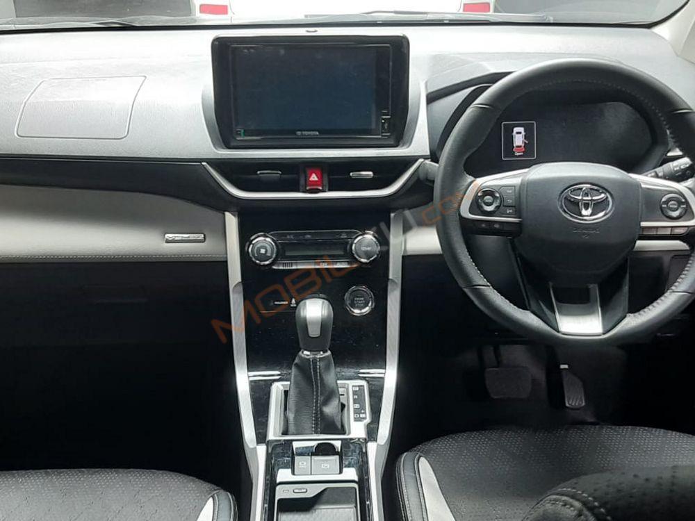 Mobil Toyota bZ4X 2023