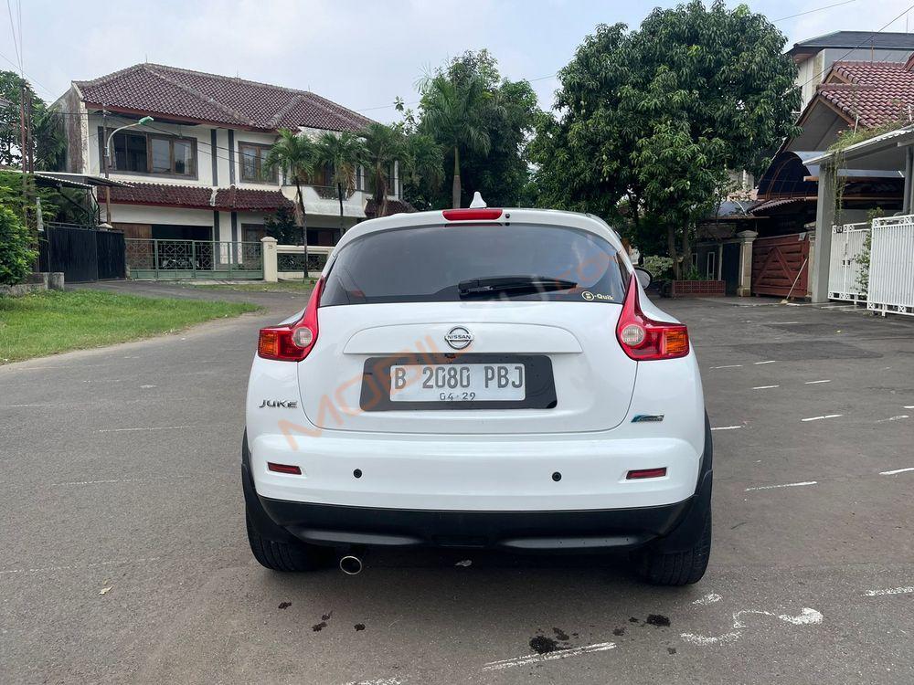 Mobil Nissan Juke 2013