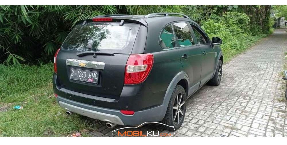 Mobil Chevrolet Captiva 2008
