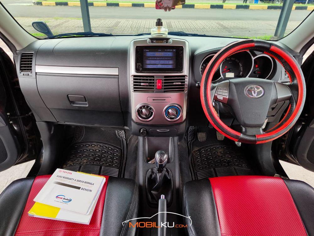 Mobil Toyota Rush 2015