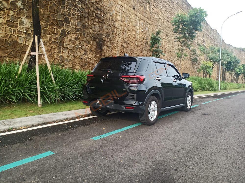 Mobil Toyota Raize 2022