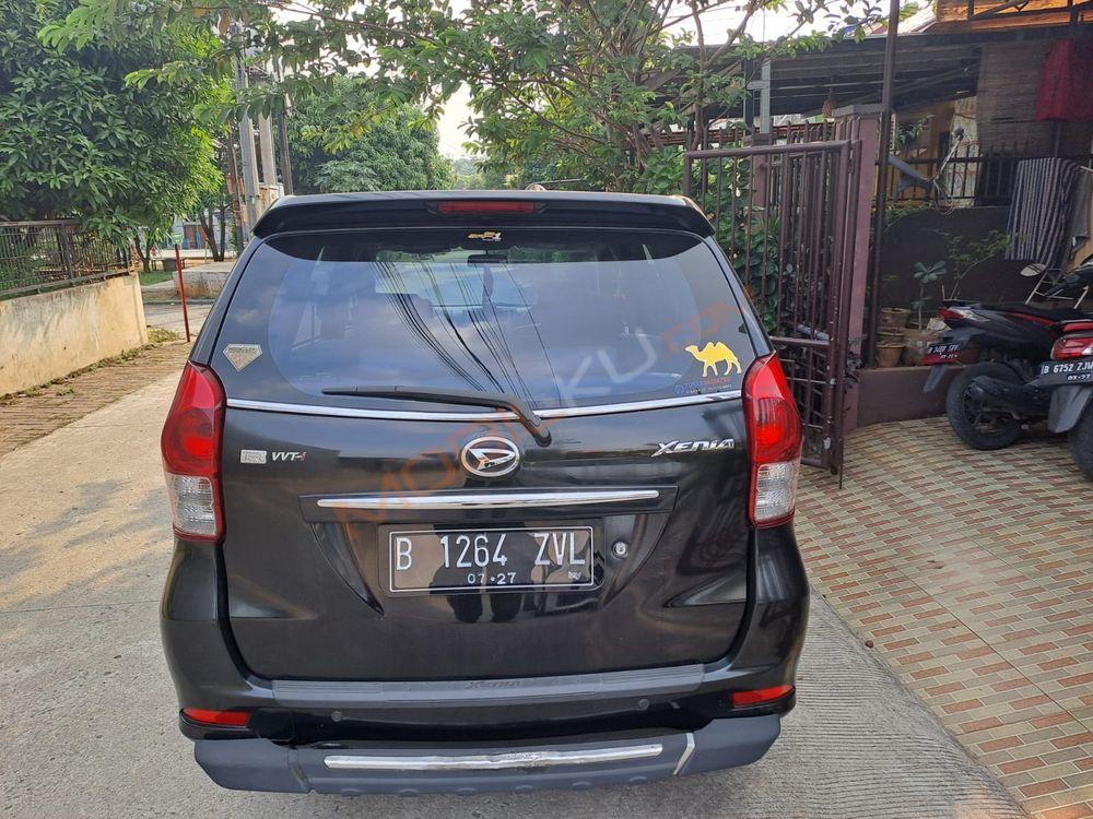 Mobil Daihatsu Xenia 2014