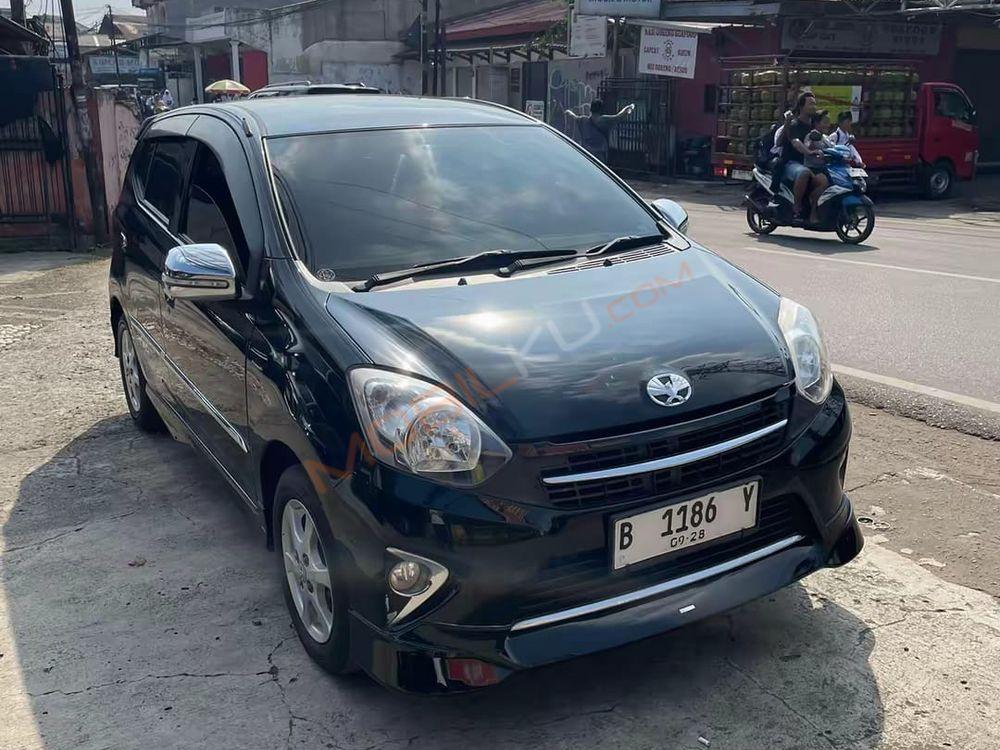 Mobil Toyota Agya 2013
