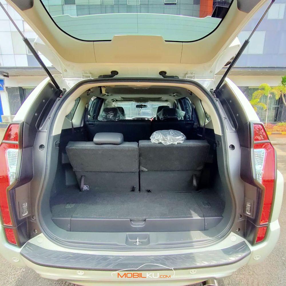 Mobil Mitsubishi Pajero Sport 2018