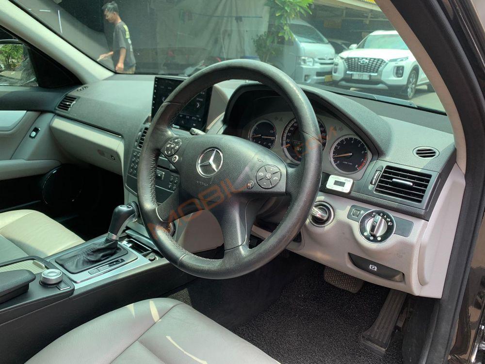Mobil Mercedes-Benz C-Class 2008
