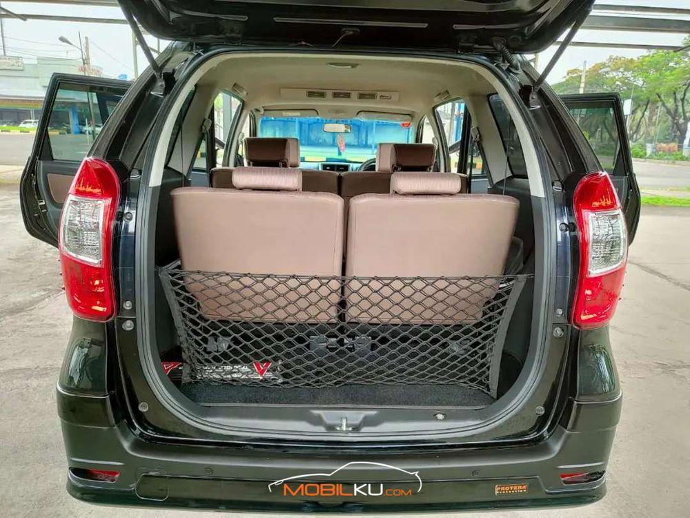 Mobil Daihatsu Xenia 2016