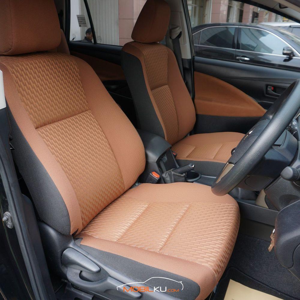 Mobil Toyota Kijang Innova 2019