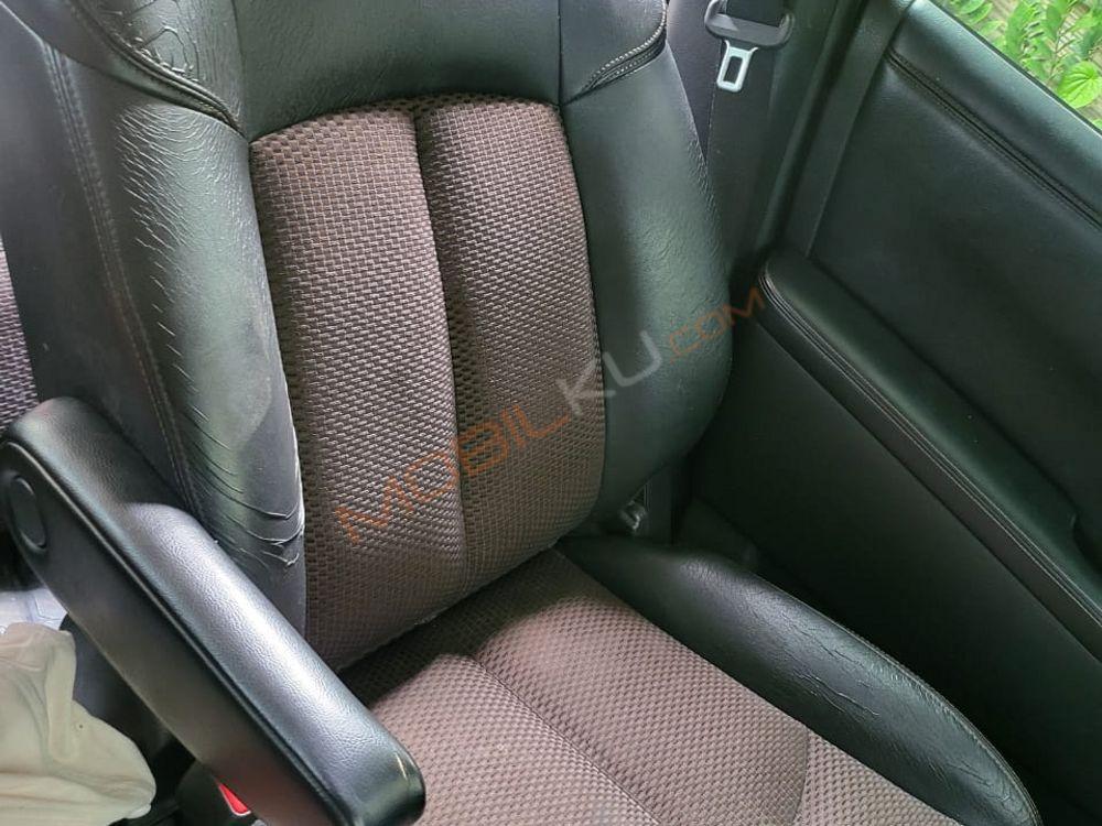 Mobil Nissan Elgrand 2013