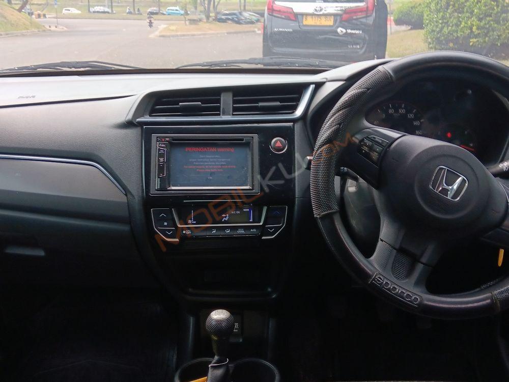 Mobil Honda Mobilio 2016