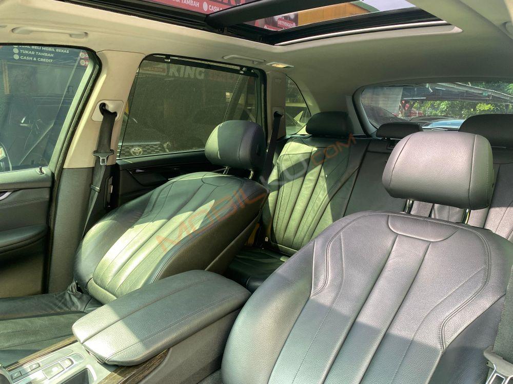 Mobil BMW X5 2015