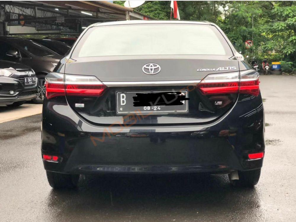 Mobil Toyota Corolla 2018