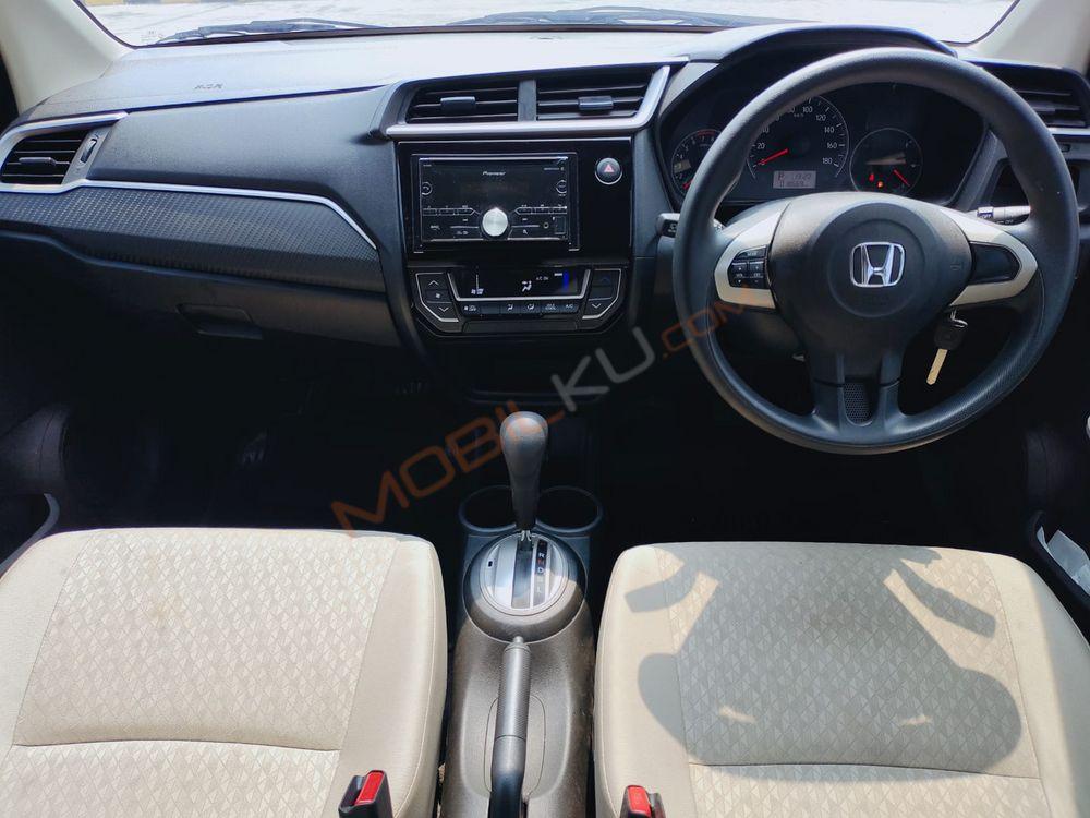 Mobil Honda Brio 2019