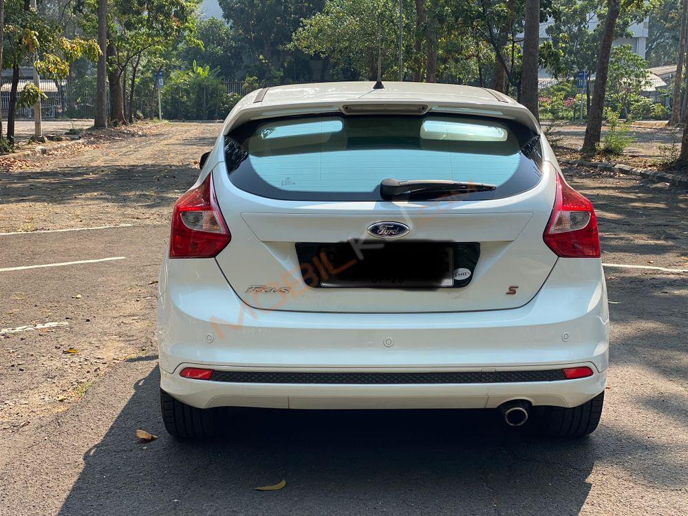 Mobil Ford Focus 2013