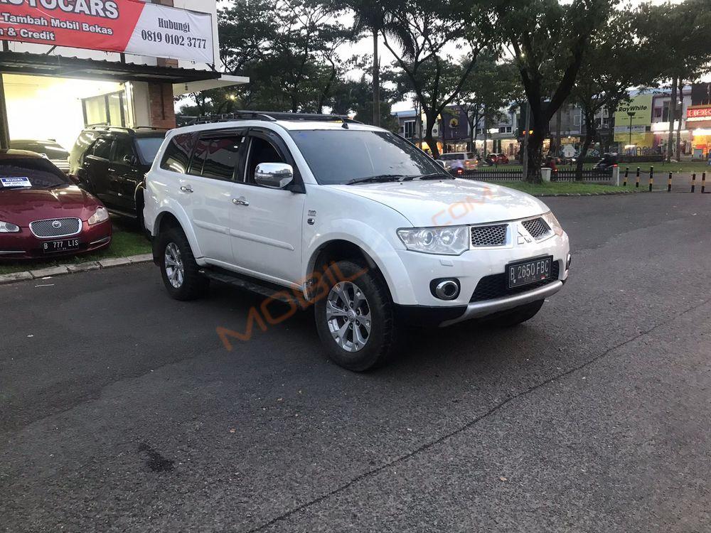 Mobil Mitsubishi Pajero Sport 2012