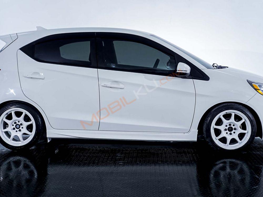 Mobil Honda Brio 2019