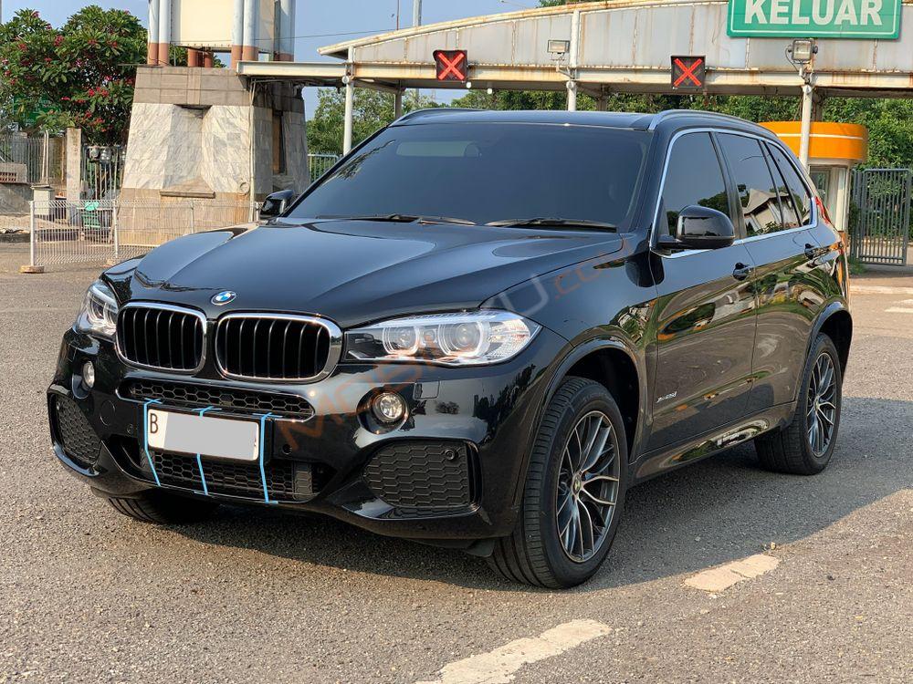 Mobil BMW X5 2015