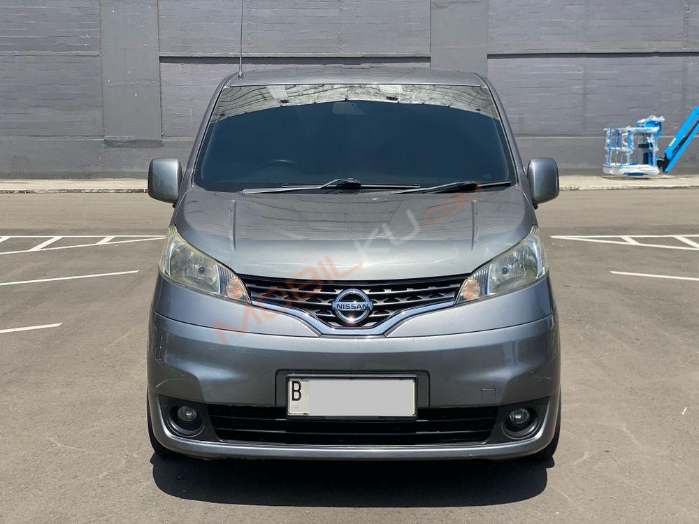 Mobil Nissan Evalia 2012