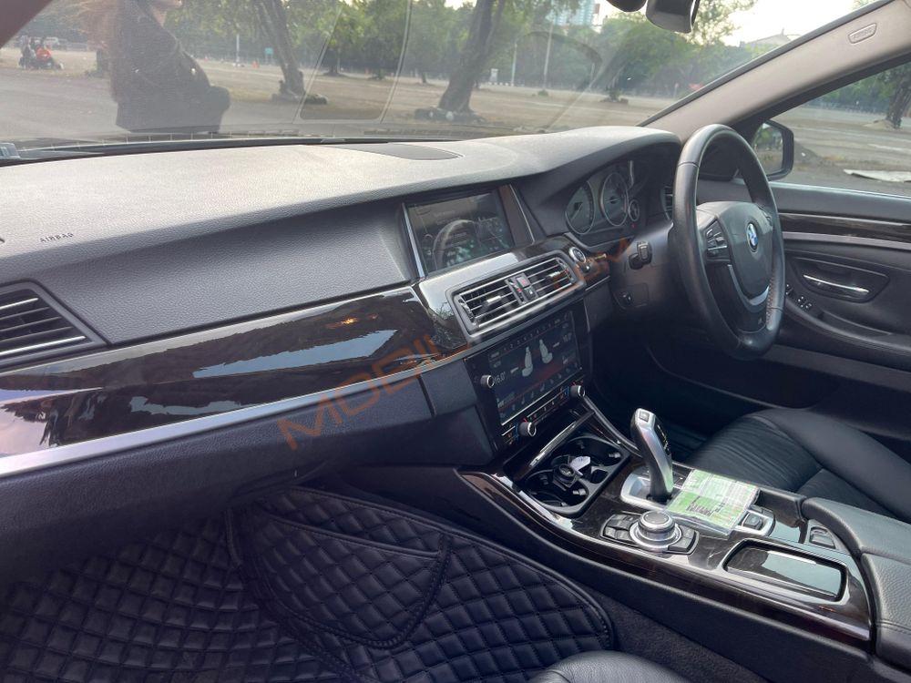 Mobil BMW 5 Series 2013