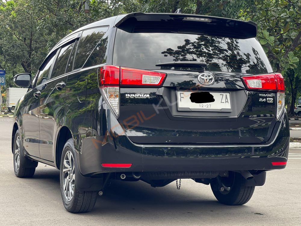 Mobil Toyota Kijang Innova 2022