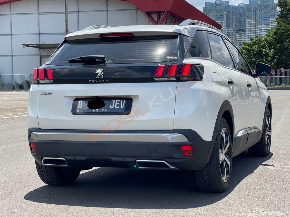 Mobil Peugeot 3008 2020