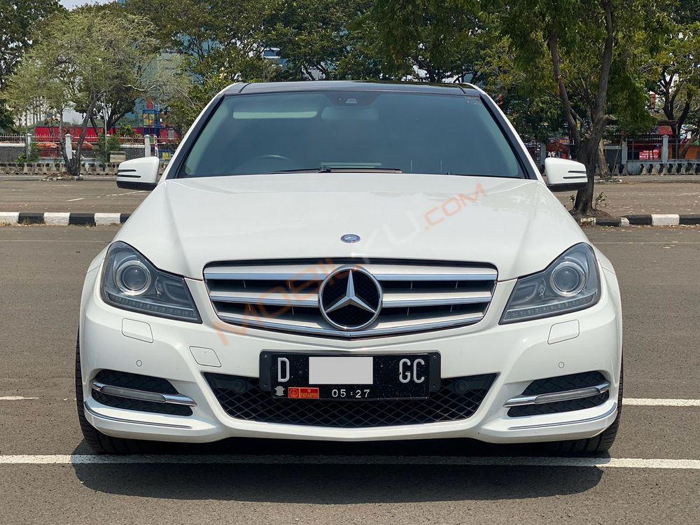 Mobil Mercedes-Benz C-Class 2013