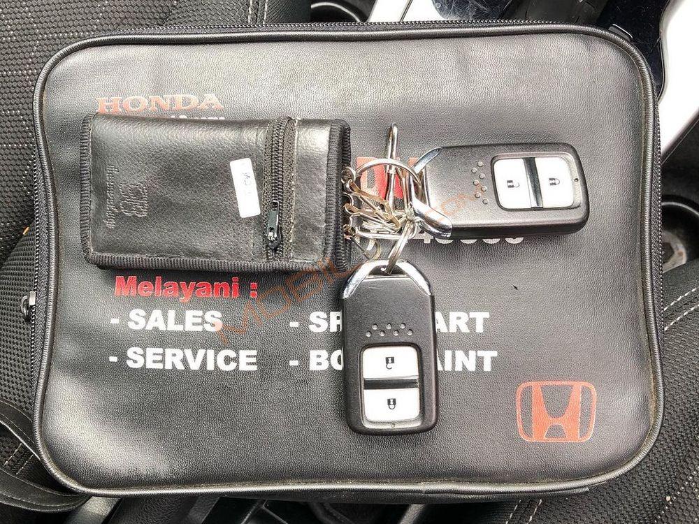 Mobil Honda Jazz 2015